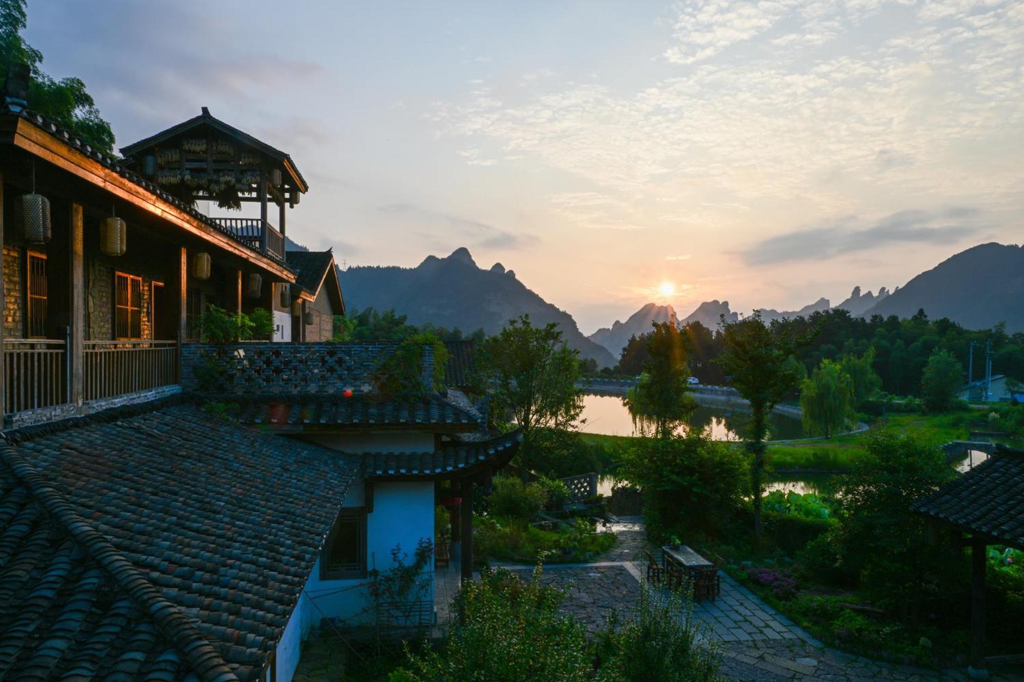 Dayong Antique Feature Resort Чжанцзяцзе Экстерьер фото